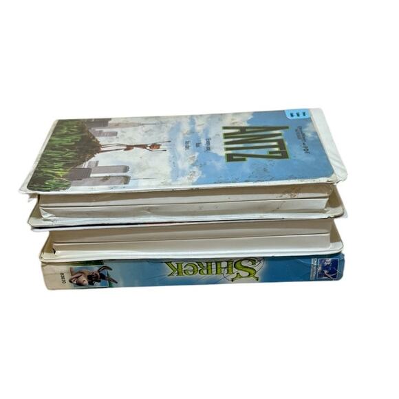 Lot of 3 VHS Tapes Antz Free Willy Shrek - Picture 5 of 9